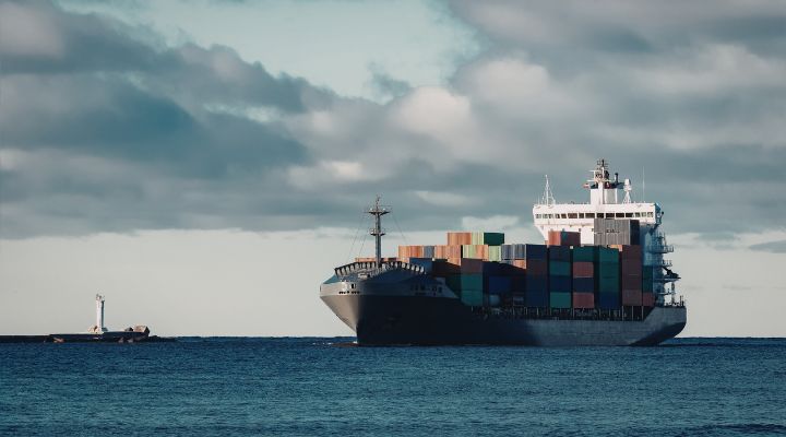 Strait of Hormuz: A Critical Global Supply Chain Bottleneck 